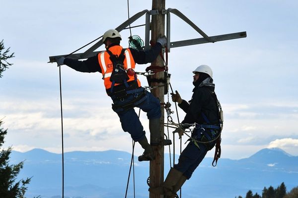 Près de 15 000 foyers sont privés d’électricité en Auvergne, ce vendredi 13 décembre.(Photo d'illustration)