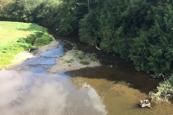 La petite Creuse est plus basse de 5 à 10 cms par rapport à la norme d'une fin d'été.