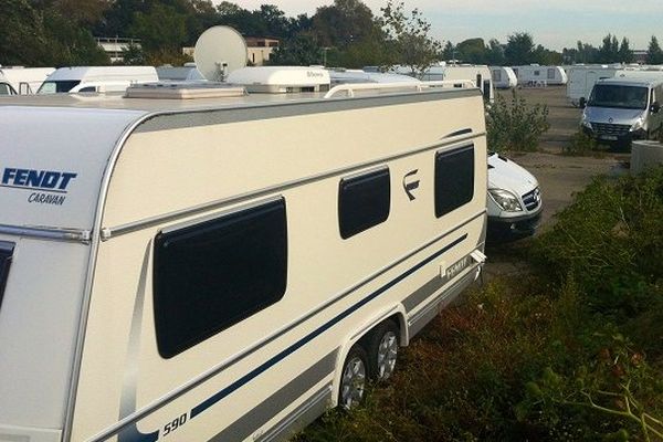 Les caravanes sont installées sur l'ancienne piste de Montaudran