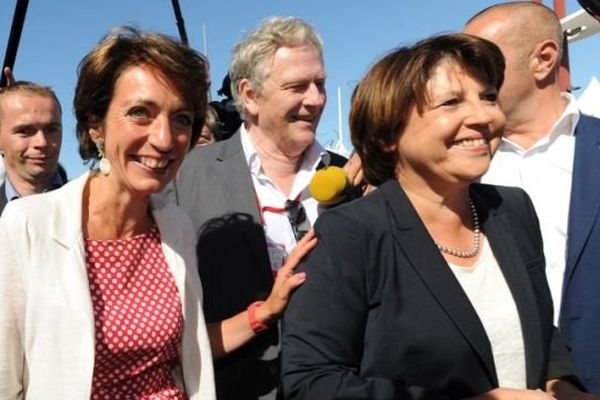 La maire de Lille Martine Aubry (à droite) en compagnie de la ministre de la Santé Marisol Touraine.  