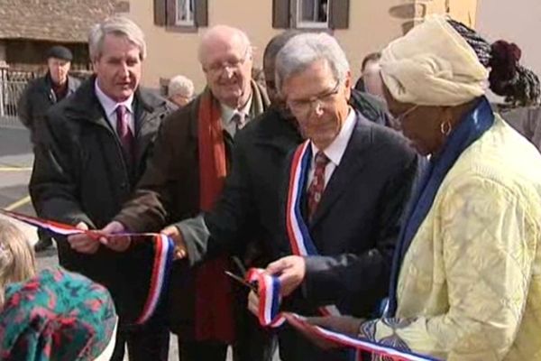 La place Schweitzer a été inaugurée le 21 mars à Gunsbach 