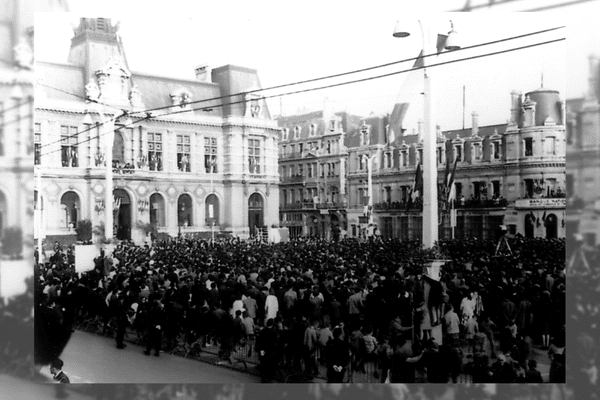 Libération de Poitiers - Place d'Armes