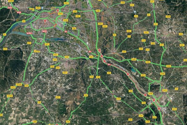 Gilets Jaunes Autoroutes A7 Et A54 Fermees A Bollene Cavaillon Arles Saint Martin De Crau Salon De Provence