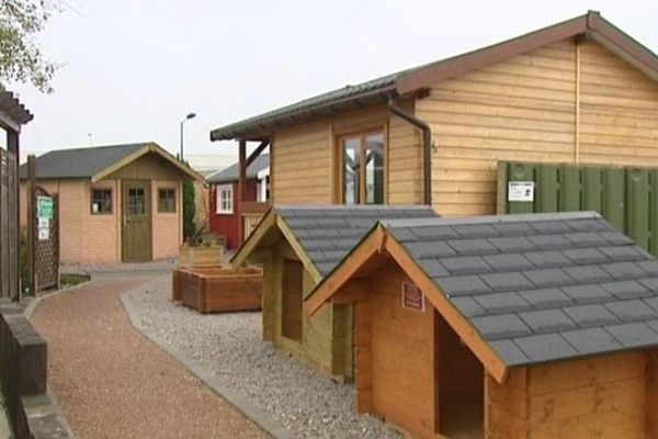 Les chalets sont fanriqués par l'entreprise Rustyle à Duttlenheim