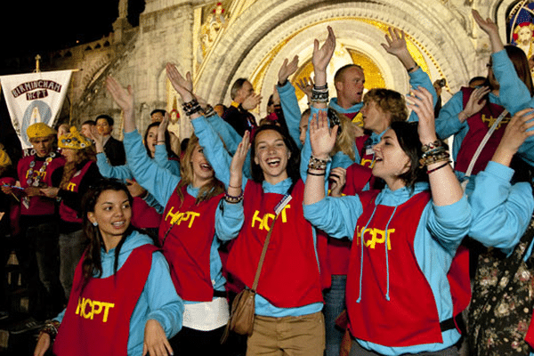 HCPT, un pèlerinage jeune et coloré