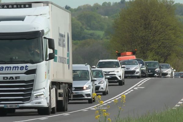 La circulation est dense et dangereuse sur la RN147