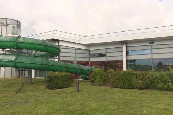 La rénovation énergétique du centre aquatique d'Estrées-St-Denis dans l'Oise va demander plus d'un an de travaux.