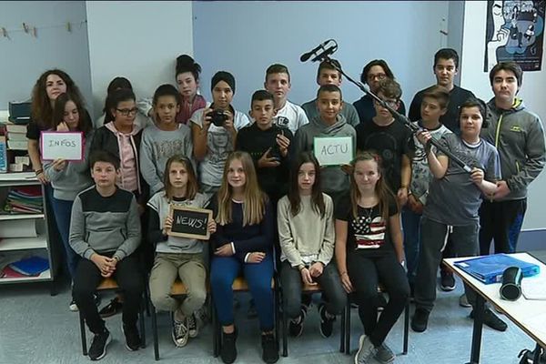 Les élèves d'une classe de quatrième du collège Victor Hugo de Besançon