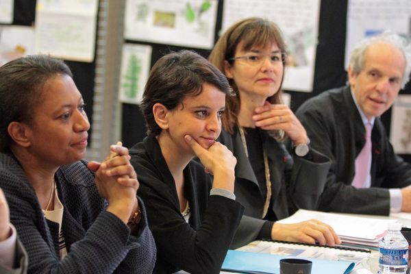 La ministre de l'Éducation Najat Vallaud-Belkacem en visite au collège Erasme de Strasbourg, en juin 2016.