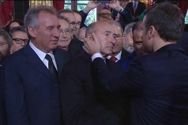 Emmanuel Macron à l'Élysée, l'émotion du maire de Lyon Gérard Collomb, au nombre des premiers "marcheurs" en 2017.