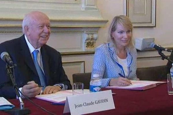 Jean-Claude Gaudin et Margarita Louis-Dreyfus ce jeudi après-midi à l'hôtel de ville de Marseille.