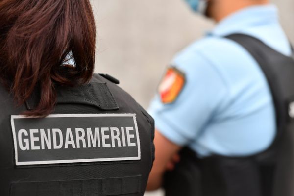 Le fils de la victime aurait une soixantaine d'années.