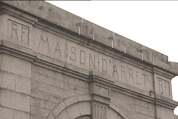 L'entrée de la maison d'arrêt de Saint-Brieuc