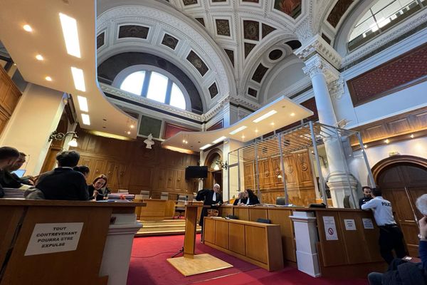 Vincent Amalric avait 19 ans quand il a vu son patron et un de ses collègues se faire tuer par un employé de la scierie dans laquelle ils travaillaient tous les quatre. Le jeune homme a longuement déposé à la barre de la cour d'assises à Nîmes.