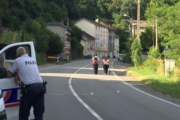 La route sur laquelle les policiers ont interpellé un automobiliste à l'issue d'une course-poursuite