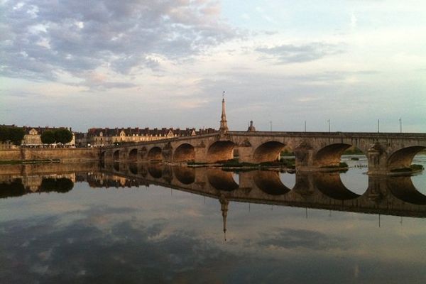 Le pont de Blois