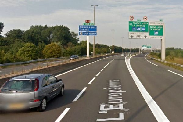 La circulation est coupée par les manifestants dans les deux sens de l'A16, au niveau de l'échangeur 42 (Eurotunnel)