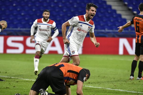 Le défenseur de l'OL Léo Dubois après le deuxième but contre Shakhtar Donetsk 