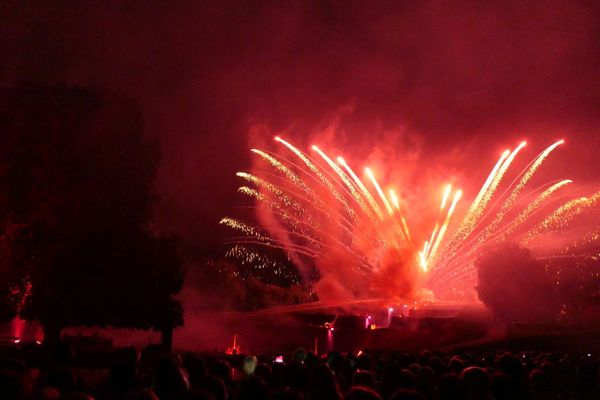 Feu d'artifice Rogny-les-Sept-Ecluses 2018