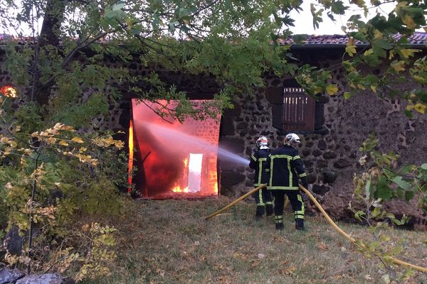 Une résidence secondaire entièrement détruite sur la commune du Brignon (43)