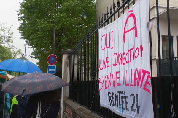 Cette grève est une première pour les enseignants de cet établissement catholique qui n'a jamais connu de mouvement social d'une si grande ampleur