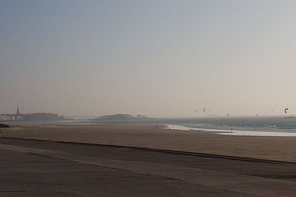 La plage du Sillon à Saint-Malo (Ille-et-Vilaine)