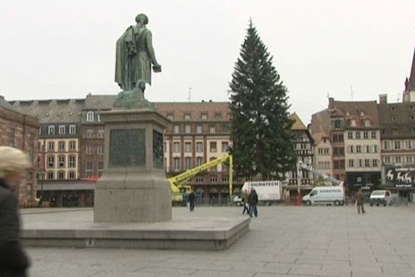 Le sapin de Noël de Strasbourg, place Kléber