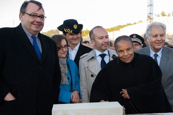 La Garde des Sceaux, Christiane Taubira, pose la première pierre de la prison Baumettes 2