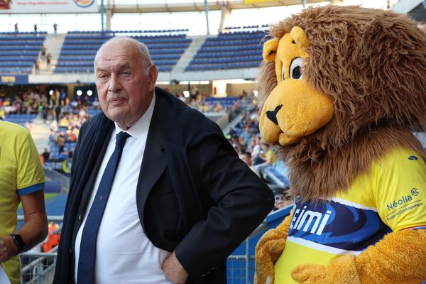 À presque 80 ans, Jean-Claude Plessis est resté le même : une voix rauque reconnaissable entre mille, le verbe haut et un sens de la formule toujours intacte