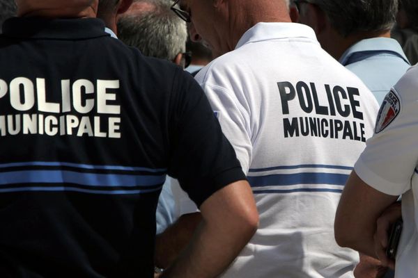 Policiers municipaux (Archives)