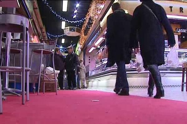 Les halles de Lyon à deux jours du réveillon de la Saint-Sylvestre ... pas d'effervescence particulière