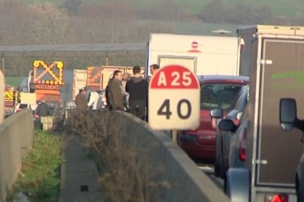 L'accident s'est produit sur l'A25 au niveau de Godewaersvelde.