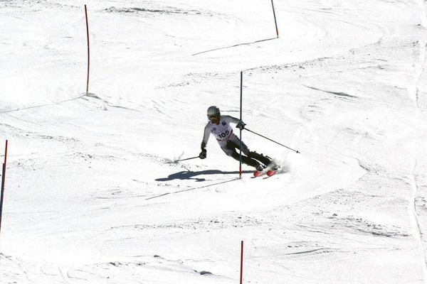 Un compétiteur lors du 68e Challenge des moniteurs à l'Alpe-d'Huez en 2018.