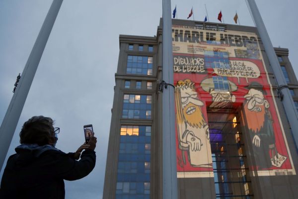 Les caricatures, symbole de la laïcité et de la liberté d'expression, projetées sur l'hôtel de Région de Montpellier