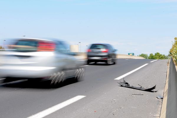 Les stigmates d'un accident de VL contre scooter