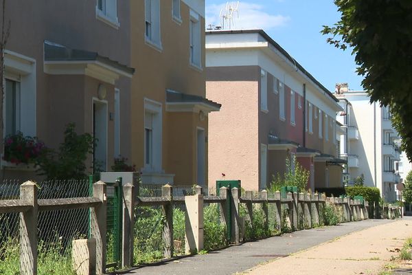 À Bourges, dans le quartier de l'Aéroport, 200 logements collectifs vont devoir être évacués à cause d'un risque d'effondrement.