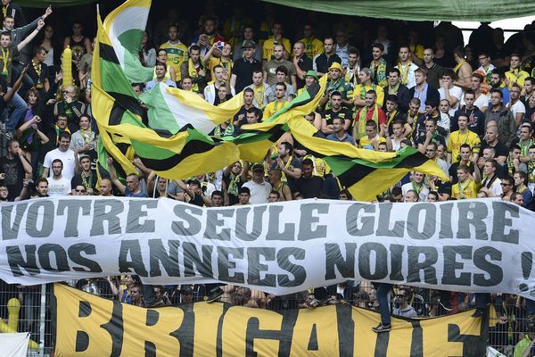 Les supporters nantais lors du derby entre le Stade Rennais et le FC Nantes