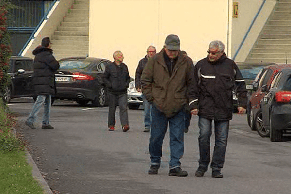 Des supporters aux abords du stade d'Ornano ce mercredi matin