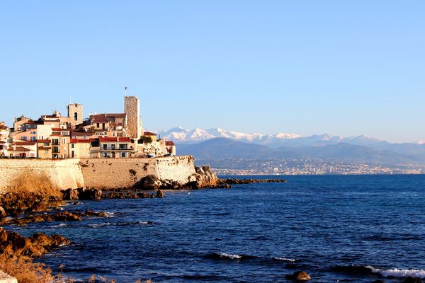 Les parents du jeune homme vivent à Antibes