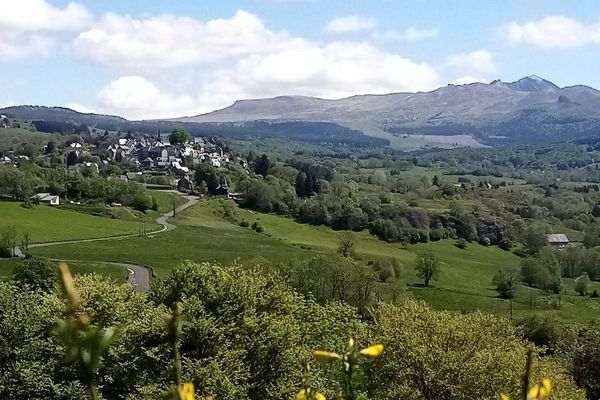 Le village de la Tour d'Auvergne se niche au coeur du massif du Sancy.