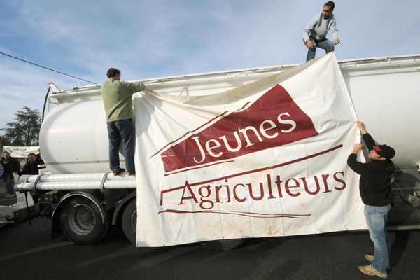 Un blocage similaire des Jeunes Agriculteurs de Haute-Garonne en 2008.