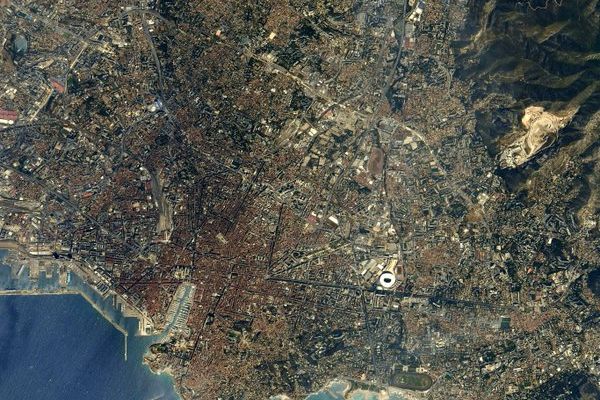 Marseille vue de l'espace, les photos qui ont fait vibrer les marseillais sur les réseaux sociaux.