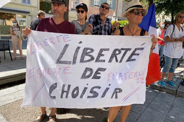 Près de 900 manifestants ont battu le pavé à Gap ce samedi.