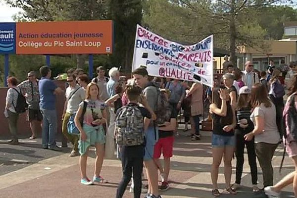 Saint-Clément-de-Rivière (Hérault) - les profs en grève - 21 juin 2016.