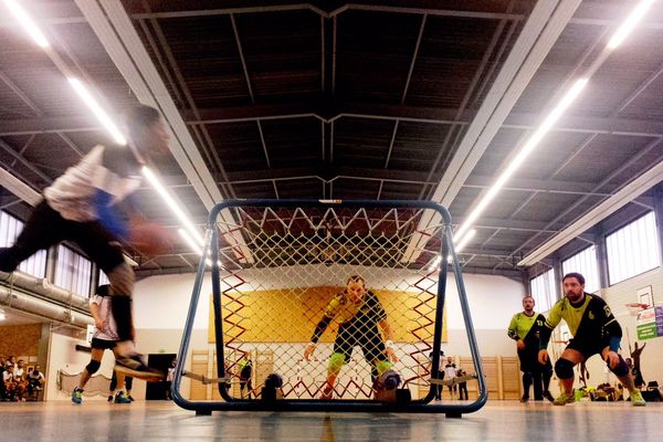 Phases qualificatives du championnat de France de Tchoukball à Melle (79).