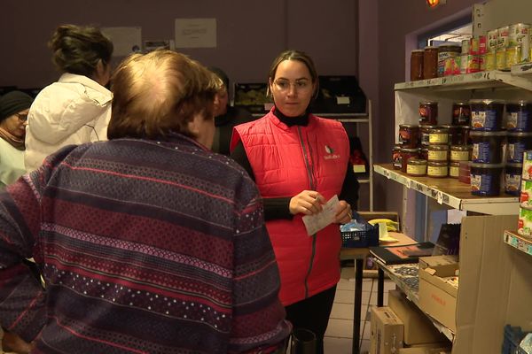 De nombreux habitants du Lot-et-Garonne sont rattrapés par la vie chère et se tournent vers les associations pour subvenir à leurs besoins.