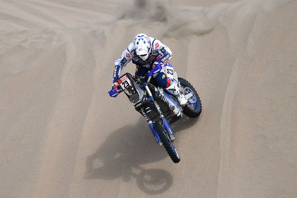 Pour la quatrième étape du Dakar, le pilote moulinois Xavier de Soultrait a terminé à la seconde place de la spéciale de San Juan de Marcona, mardi 9 janvier. Il pointe désormais à la 5ème place du général.