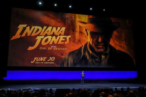 Indiana Jones et le Cadran de la Destinée est un film réalisé par James Mangold avec Harrison Ford, Phoebe Waller-Bridge. Présentation au CinemaCon de Las Vegas.