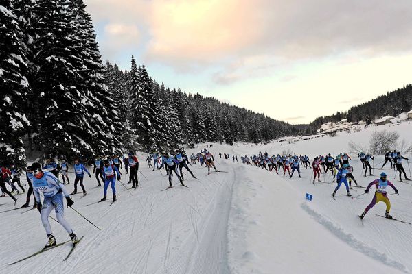 le départ de la Transjurassienne en 2013 dans le Jura