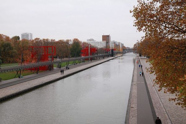 Un obus de la seconde guerre mondiale pêché dans le canal de l'Ourcq